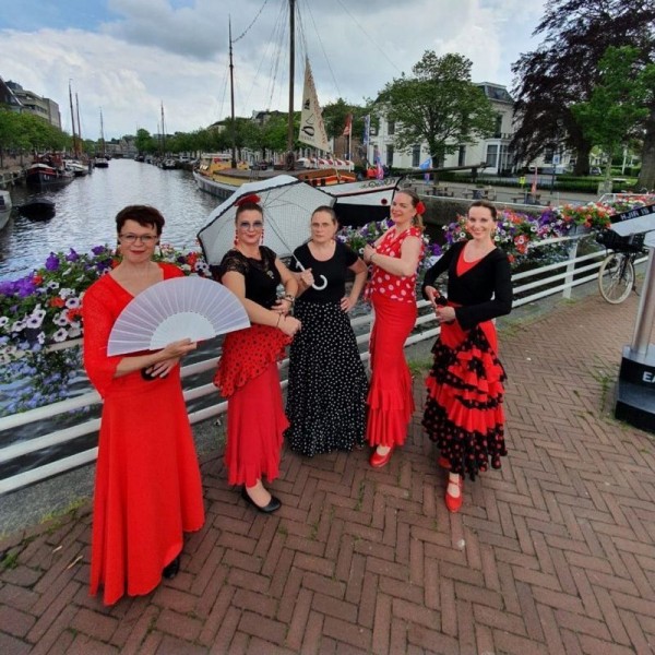 Flamenco & Castagnetten door Kadri Merimaa in Leeuwarden
